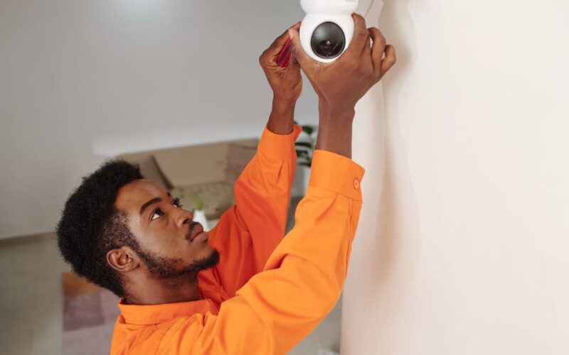 La instalación de cámaras de seguridad transforma la protección de los hogares en Panamá